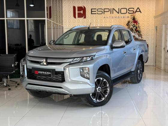 MITSUBISHI L200 TRITON 2.4 16V TURBO DIESEL SPORT HPE-S CD 4P 4X4 AUTOMÁTICO